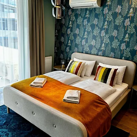 Corvin Park Apartamento *